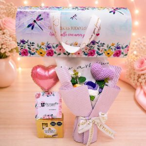 Box sorpresa para mamá con baúl, flores tejidas y chocolates – Delivery en Lima
